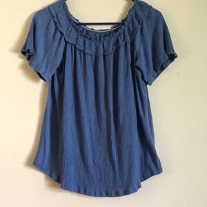 Ladies Dressy Top. Blue. Size M.